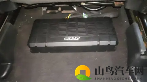 汕头专业汽车音响改装​_本田歌诗图汽车升级德高理想专用音响-3