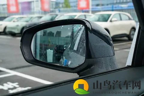 选这款车的六大理由：真实体验第三代领克03凭什么打动人心？-3