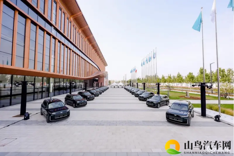 风云T11正式上市，细数那些让人无法拒绝的百万级标配-1