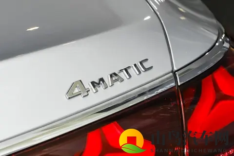 2026款奔驰长轴距E级上市,新增经典版仅售4299万,剑指宝马5系-2