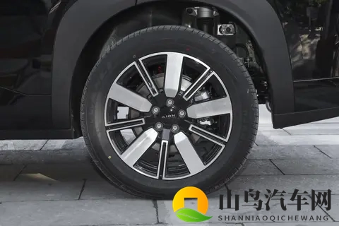 广汽埃安i60深度体验：家用SUV的新选择，细节之处见真章-2