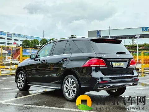 17万多拿下当年落地近80万的奔驰GLE，这性价比！-1