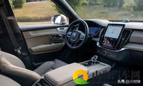 不到50万,豪华SUV新标杆?沃尔沃XC90这波升级我有话说!-3