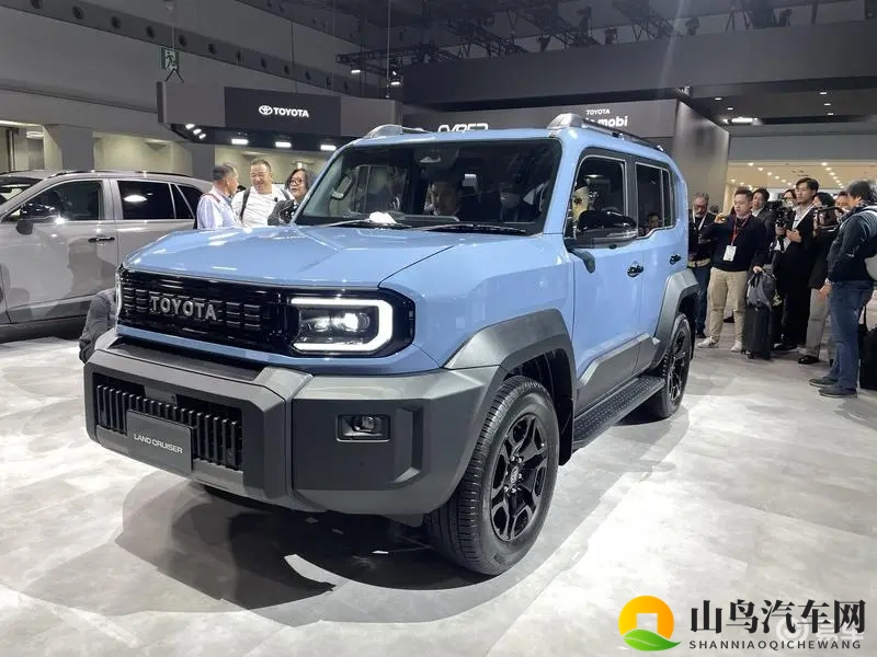双外观_配四驱_轴距不到2.6米 丰田兰德酷路泽FJ亮相-1