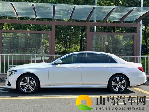 三年奔驰E级,19万开走行政座驾,这气场不输新车!-3
