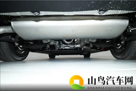 想买MPV被26款岚图梦想家吸引，这些细节，让家庭出行更舒心-1