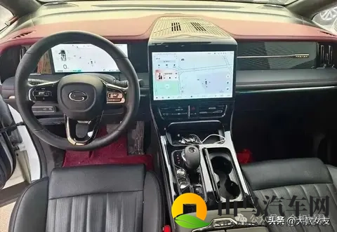 传祺M8宗师上市!双零重力座椅+20T插混，重新定义豪华MPV旗舰-2