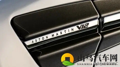 阿斯顿·马丁打造了两台游艇风格的Vanquish-1