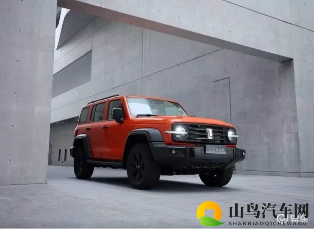 越野对决：iCAR V23 vs 卫士90-1