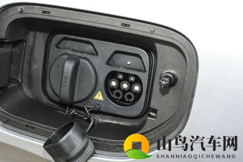 6座SUV越来越火，预算30万以内，深蓝S09值得看看！-2