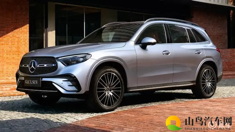 杨玉环的三港版1995:经典重现,汽车界传奇回归引关注-1