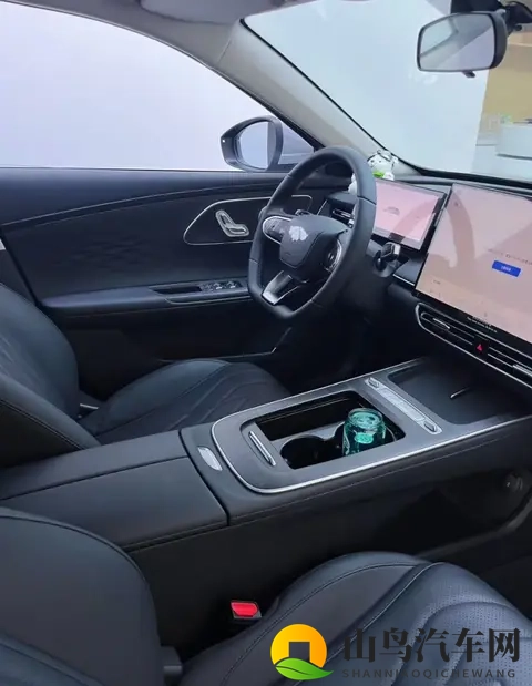 家用新能源轿车二选一：风云A8L对比秦L舒适节能多维度，谁更适合-1