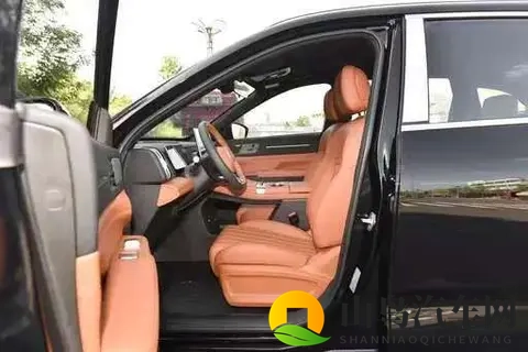 带全家自驾,我选捷途山海L7PLUS!这车里有“第二套沙发”-2