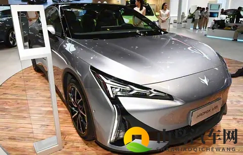 9 月销量仅2526台，1278万起售的极狐阿尔法 S5为何销量遇冷？-2