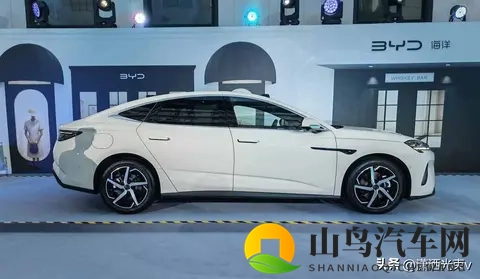 三上悠亚10部番号必看：速度与激情：盘点10款经典跑车，谁才是你的梦中情人？-2