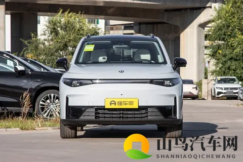 预算20万元以内，想买六座SUV？零跑C16值得一看！-3