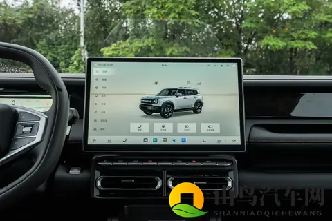 15万级全能方盒子SUV，四驱、大空间、配置全，值得一看-1