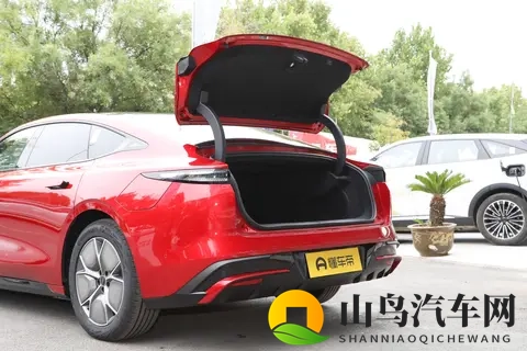 2025款星纪元ES：15万级起享百万级配置，11月购车福利错过等一年-3