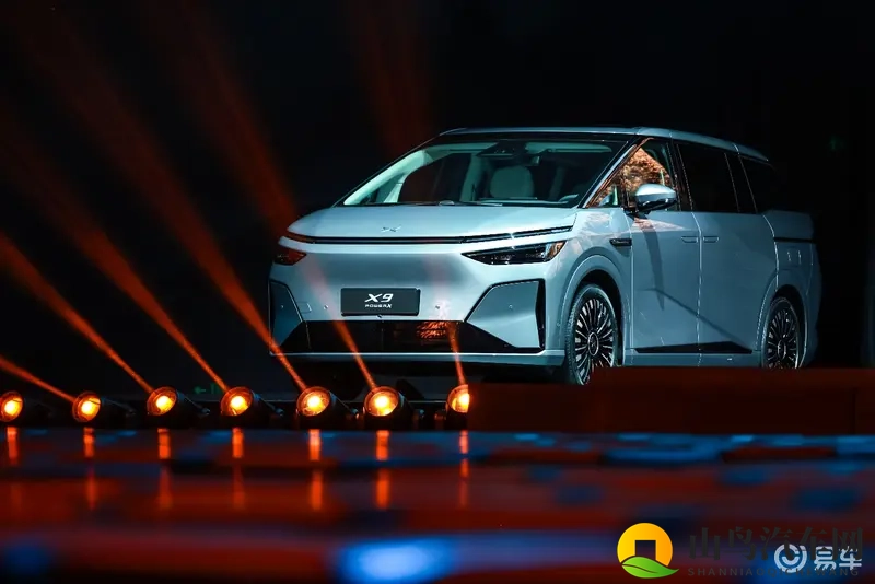 小鹏X9超级增程3098万元起售综合续航超1600km-1