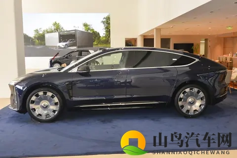 蔚来ET9，900V架构+650公里续航，BBA的“78S”还香吗？-2