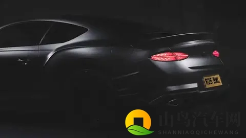 晚高峰新闻：与众08申报图曝光；奥迪RS6 Avant路试谍照透露混动身份；宾利确认年内将推新燃油车型-1