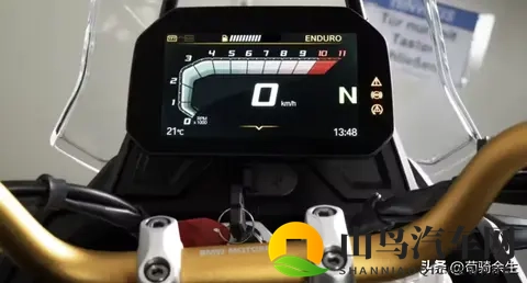 643万起！宝马F450GS发布，代工出身+越野薄弱引争议？-3