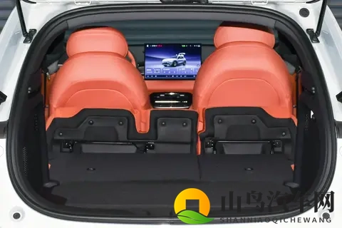 副驾零重力座椅！深蓝 S05 长途坐 3 小时会累吗？-1