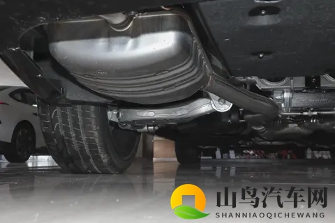 红旗H9选购指南 20T VS 30T谁更值得入手？配置差异分析+推荐选购-3