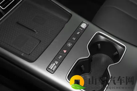 银河星舰7 EM-i_宋Pro DM-i大PK 谁更适配家庭用户的出行需求-3