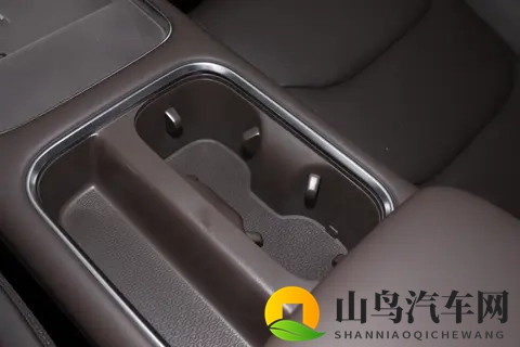 家用MPV推荐!大空间、真7座、双独悬,续航超500公里-3