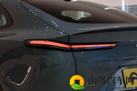 乐道L60上市一年交付超65 万台，一款贴合家庭用户需求的纯电SUV-1