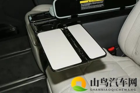 极氪009:家用MPV选它,舒适、安全又省心,全家出行更温馨-1