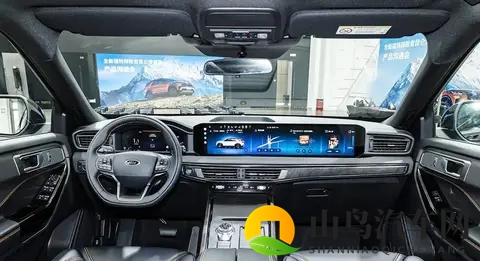 福特探险者新车型上市，外观很硬朗，5座，23T动力，10AT+四驱-3
