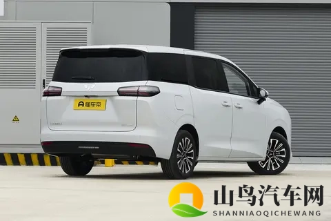 家用MPV该怎么选？10万级获20万级体验，一车3动力，可配电滑门-3