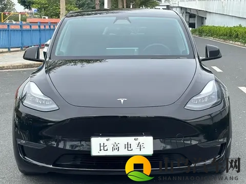 15万多拿下21年Model Y长续航,通勤代步真香警告!-1