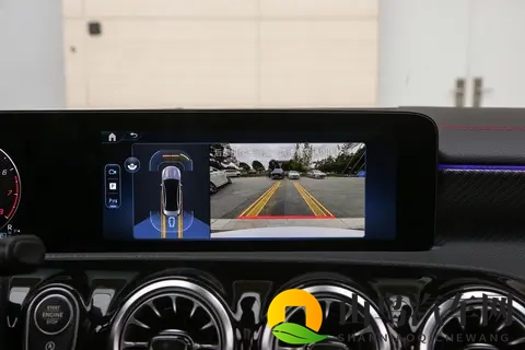 新款上市：20万买奔驰，内饰豪华，油耗低，带64色氛围灯-1