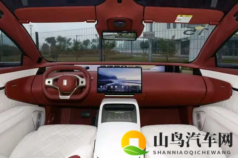 深度试驾阿维塔12增程版：家用商务全能选手实车体验-1