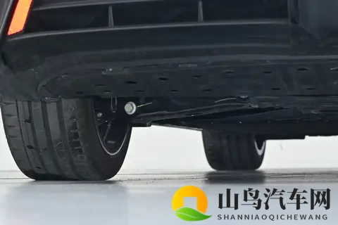 26款深蓝L06，地平线芯片+激光雷达，续航670公里，轴距2米9-3