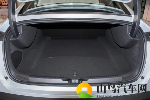 15万级中型车，满配才叫真智能！深度体验深蓝L06-1