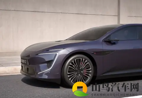 拥有增程、纯电两种动力形式 2026款阿维塔12足够全能-2