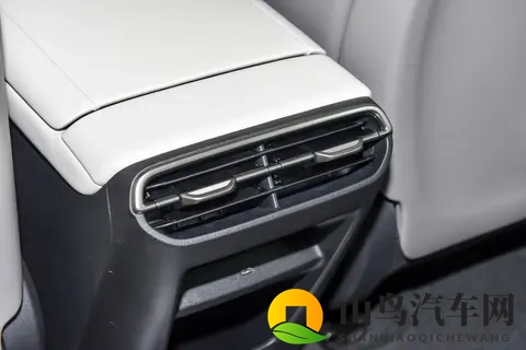 邂逅深蓝L06:高端技术走入寻常百姓家,一次价值重塑的深度体验-1