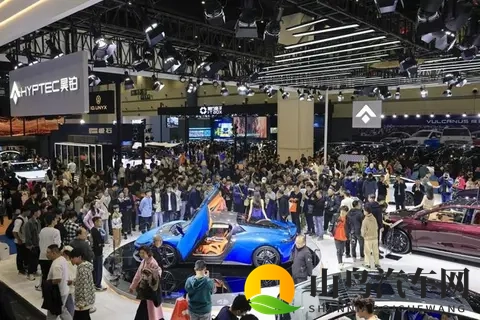 10月乘用车产量狂飙114%，零售为何逆势下跌？-3