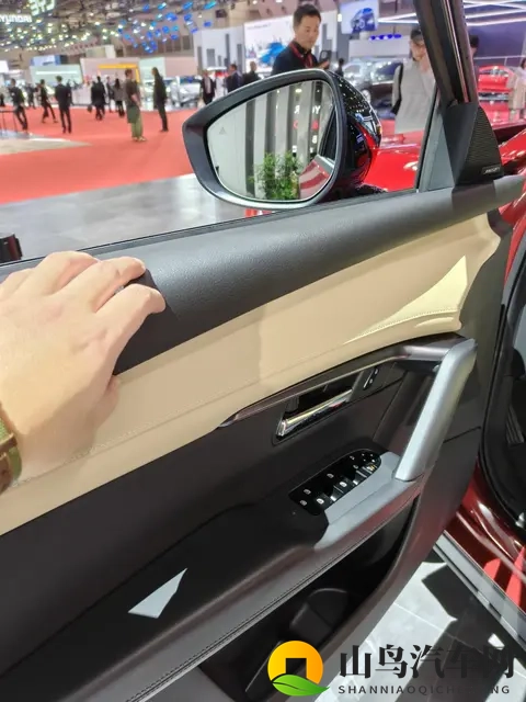 实拍新一代马自达CX-5欧版：可预见的不愁卖，但长马动作要加快-3