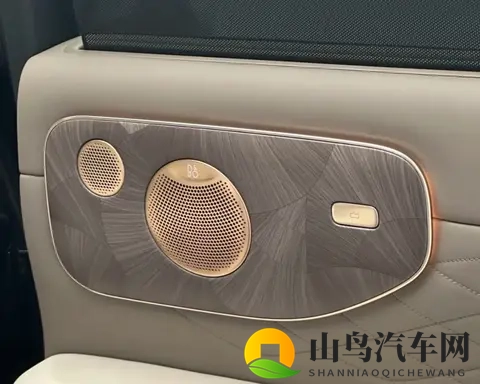 25分钟大定突破5000台，智己LS9能从问界手里抢订单吗？-3