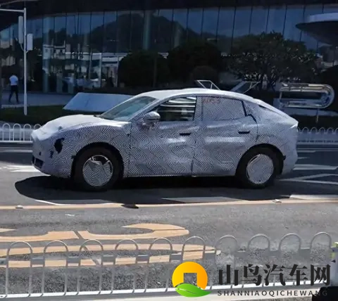 小鹏汽车又一款新车曝光！小鹏mona SUV新谍照！-3