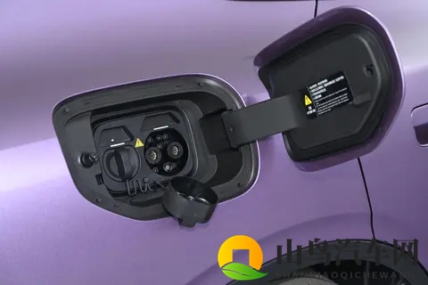 深蓝L06:十三万级纯电轿车的性能与智能新标杆!-1