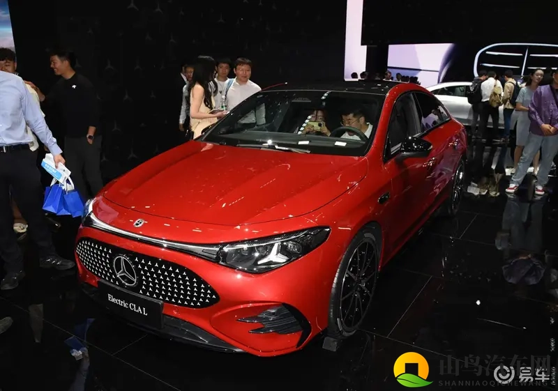奔驰反击!全新CLA预售,续航破800公里还有三联屏!-1