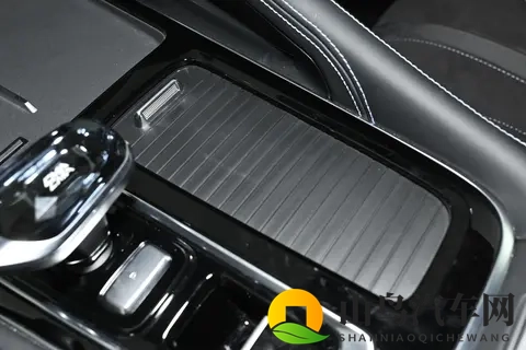 星瑞全新东方曜：10万级家轿，销量67万，凭啥这么火？看完就明白-1