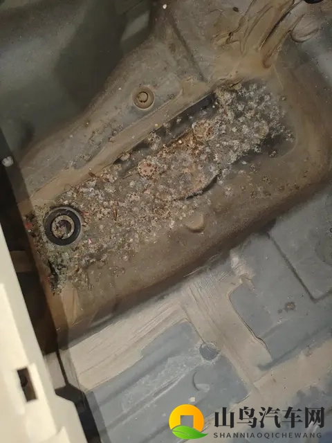 17年汉兰达7座,10万多拿下,家用代步超值选-2