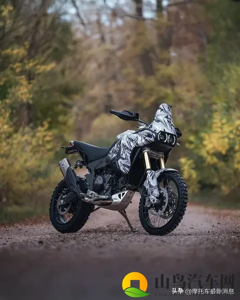 450ADV新竞品？杜卡迪曝光全新DesertX车型-1